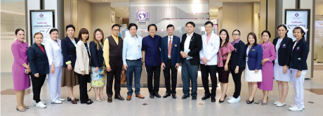 ในวันนี้ ทางคณะกรรมาธิการการสาธารณสุข นำโดย นายทศพร เสรีรักษ์ ประธานคณะกรรมาธิการการสาธารณสุข