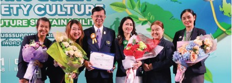 วันที่ 18 มีนาคม 2568 สถาบันรับรองคุณภาพสถานพยาบาล(สรพ.)จัดพิธีมอบประกาศนียบัตรการรับรองคุณภาพสถานพยาบาล ประจำปี 2568