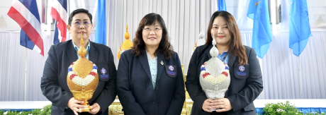 เข้าร่วมพิธีวางพานพุ่มทอง-พุ่มเงิน ถวายเป็นเครื่องราชสักการะ แด่สมเด็จพระนางเจ้าสิริกิติ์