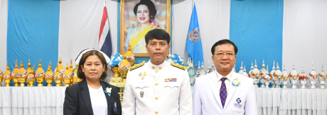 เข้าร่วมพิธีวางพานพุ่มทอง-พุ่มเงิน
